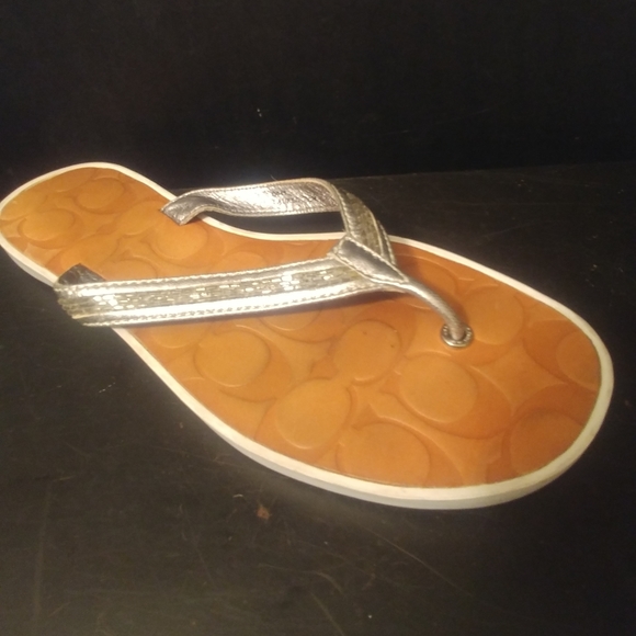Coach Laurel Flip Flop Sandals Tan Silver Beaded 7.5 - Picture 1 of 8